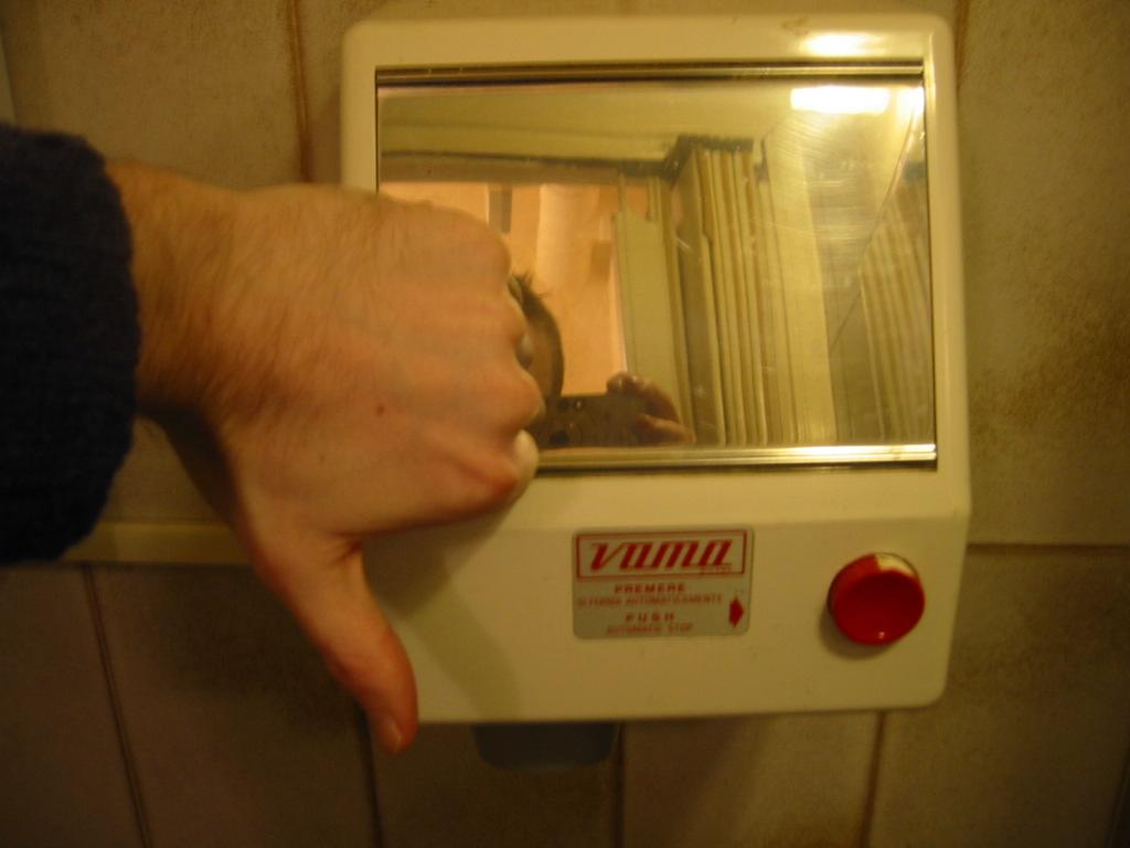107-0718_IMG